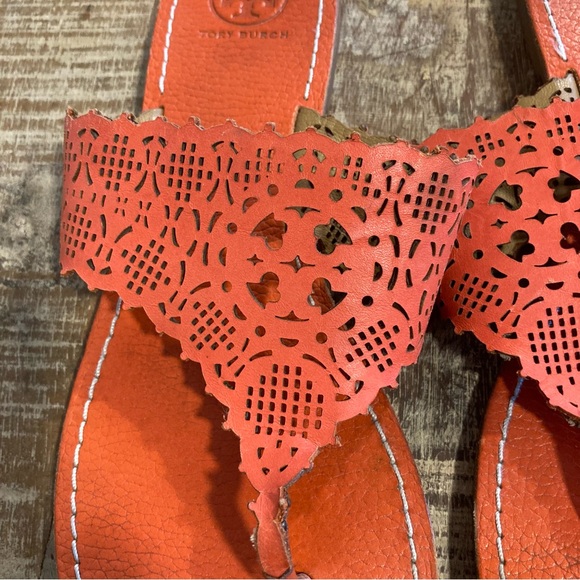 Tory Burch Roselle Thong Sandals Red Orange Colored Perforated Leather Size 8 - Picture 8 of 16